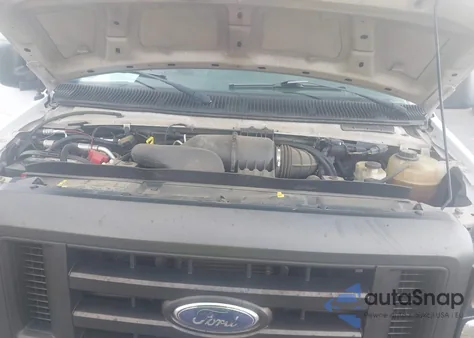 2010 Ford E-250 Commercial/Recreational z USA, uszkodzony, nr VIN 1FTNE2ELXADA74591